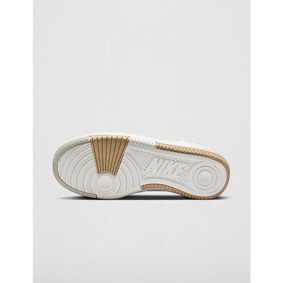 NEW Nike Gamma Force Women’s Sneakers Light Bone Size 10 DX9176-103 - Picture 5 of 8